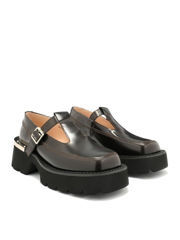 ДАМСКИ ЛОУФЪРИ ОТ ЕСТЕСТВЕНА КОЖА В ЦВЯТ БОРДО ДЕКОРИРАНИ С МЕТАЛНИ ЕЛЕМЕНТИ