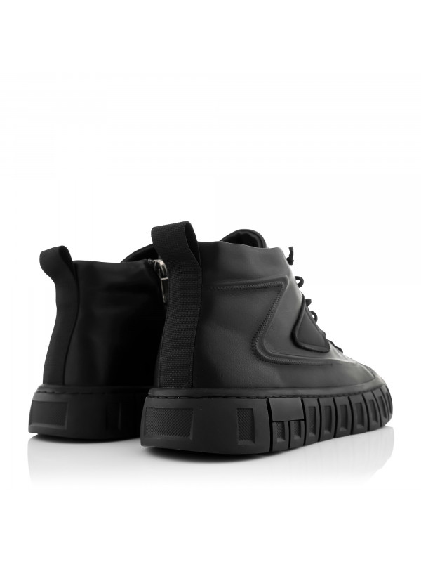 Мъжки спортни боти