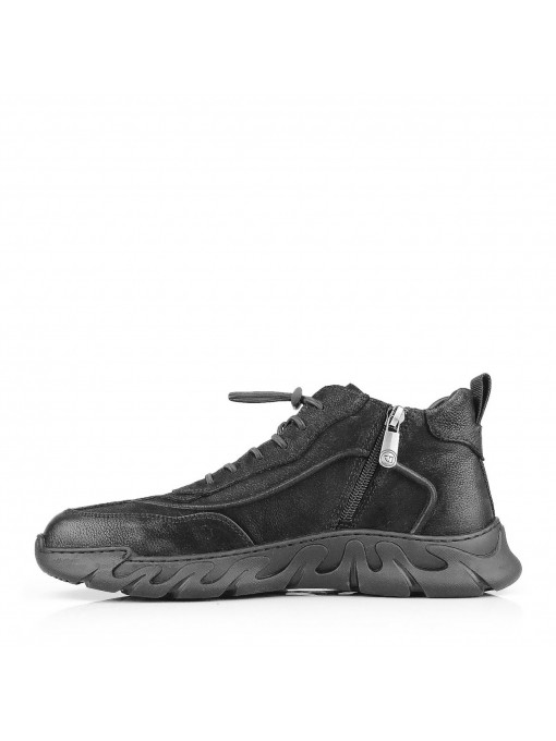 Мъжки спортни боти