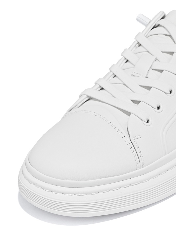 МЪЖКИ СПОРТНИ ОБУВКИ ОТ ЕСТЕСТВЕНА КОЖА В БЯЛО С ЕЛАСТИЧНИ ВРЪЗКИ