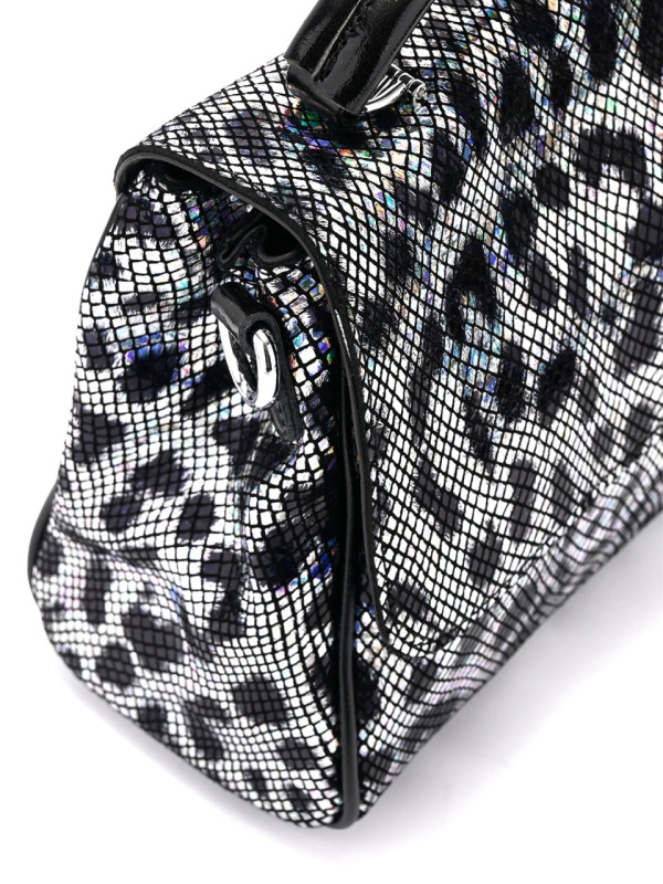 ДАМСКА ЧАНТА ОТ ЕСТЕСТВЕНА КОЖА С ЛАЗЕРНА ОБРАБОТКА В СРЕБРИСТ ЦВЯТ