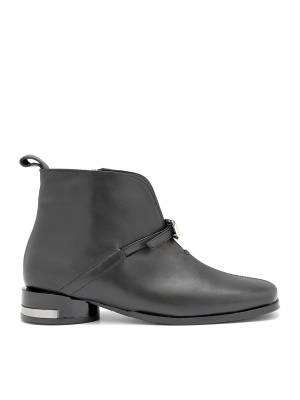 WOMEN'S BOOTS MADE OF GENUINE LEATHER IN BLACK WITH DECORATIVE BUCKLES