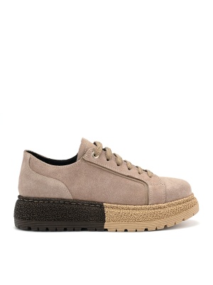 WOMEN'S SHOES MADE OF NATURAL SUEDE IN BEIGE WITH AN EFFECTIVE TWO-TONE SOLE