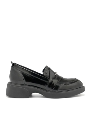 WOMEN'S LOAFERS MADE OF GENUINE LEATHER WITH LACQUERED COATING IN BLACK WITH METAL DECORATION