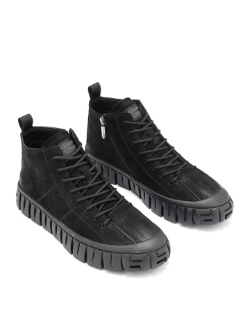 MEN'S SPORTY-ELEGANT BOOTS MADE OF NATURAL NUBUCK IN BLACK WITH LACE-UPS AND MASSIVE GRIPPER