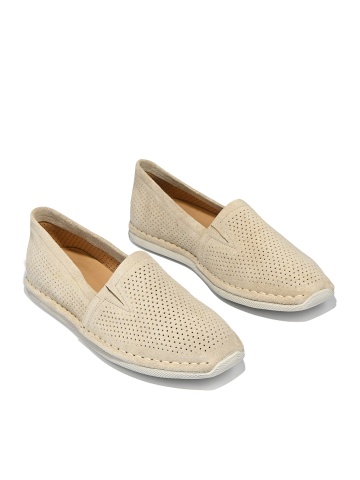WOMEN'S MOCCASINS MADE OF NATURAL SUEDE IN LIGHT BEIGE WITH PERFORATION