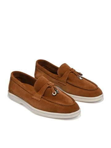 WOMEN'S MOCCASINS MADE OF NATURAL SUEDE IN LIGHT BROWN COLOR