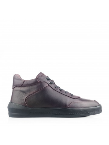 Men's sports boots