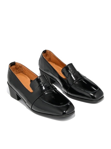 WOMEN'S SHOES MADE OF SOFT GENUINE LEATHER WITH LACQUER COATING AND ORTHOPEDIC INSOLE