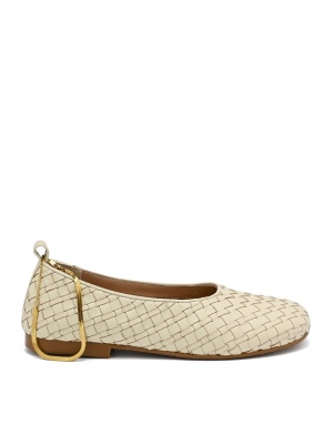 WOMEN'S SHOES MADE OF GENUINE LEATHER IN BEIGE WITH GOLDEN ANKLE CHAIN