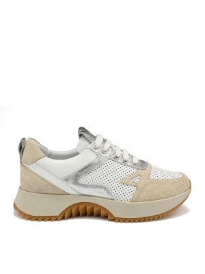 WOMEN'S SHOES MADE OF GENUINE LEATHER AND SUEDE WITH LASER PERFORATION AND SILVER ACCENTS