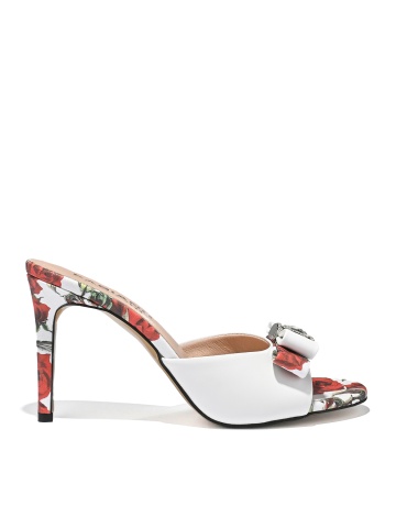 ДАМСКИ ЧЕХЛИ ОТ ЕСТЕСТВЕНА КОЖА В БЯЛО НА ВИСОК ТЪНЪК ТОК