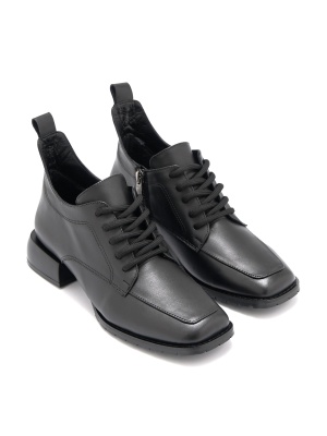 WOMEN'S SHOES MADE OF GENUINE LEATHER IN BLACK WITH LACE