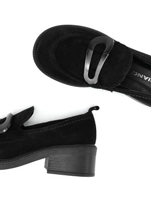 WOMEN'S SHOES MADE OF NATURAL SUEDE IN BLACK WITH ELEGANT BUCKLE