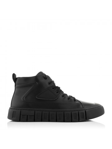 Men's sports boots