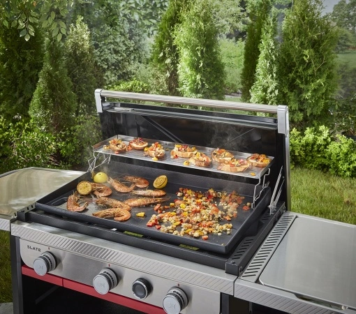 Plinski roštilj Weber SLATE GP 76cm Plancha sa ravnom pločom