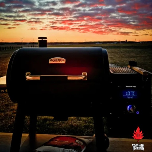 Broil King Crown™ Pellet 500 Smoker za dvorište