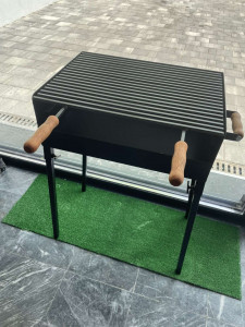Roštilj na ćumur 70x50cm sa čeličnom rešetkom
