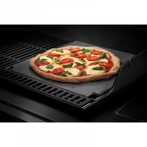 pizza na kamenu weber
