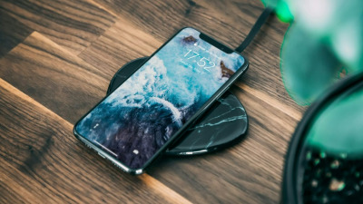 Încărcare wireless pentru iPhone: o revoluție în simplitatea și eficiența încărcării