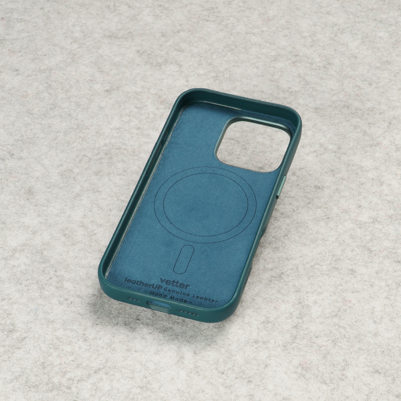 Husa leatherUP Class Refined Touch Blue pentru iPhone 17 Pro