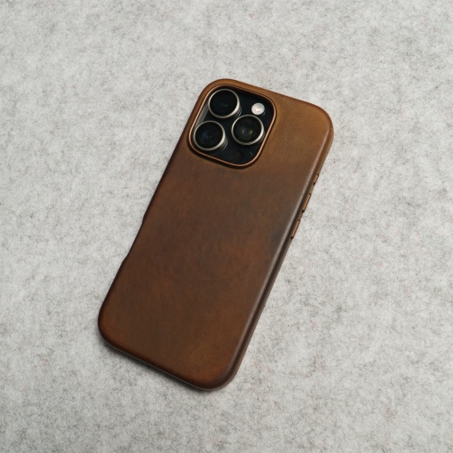 Husa pentru iPhone 16 Pro, leatherUP Patina, Natural Finish, MagSafe Compatible - vetter.store