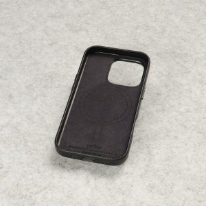 Husa pentru iPhone 16 Pro, leatherUP Class, Refined Touch, MagSafe Compatible, Black - vetter.store