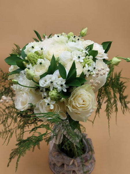 Buchet de mireasa elegant alb-verde - Img 3