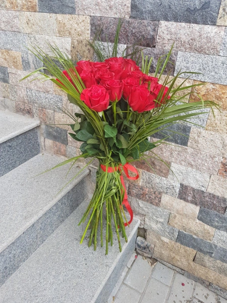 Buchet 9 trandafiri rosii - Img 2