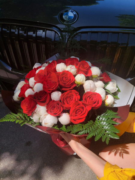 Buchet trandafiri si bujori - Img 2