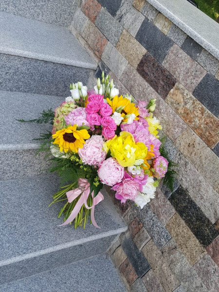 Buchet de flori cu Floarea-Soarelui