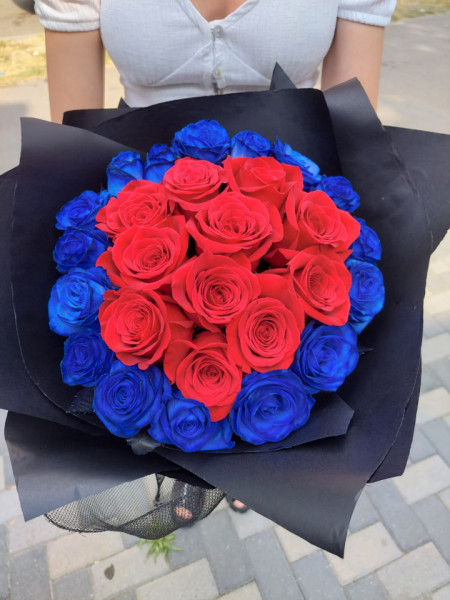 Buchet rosu - albastru