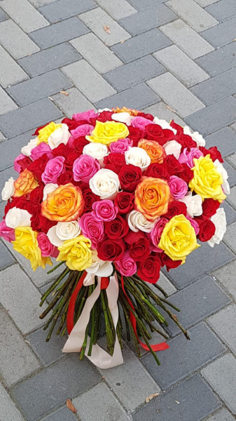 Buchet 101 trandafiri