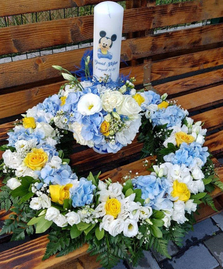 Set lumanare si aranjament cristelnita botez pentru baiat