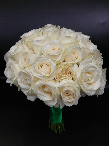 buchet mireasa trandafiri albi