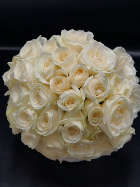buchet nasa trandafiri albi