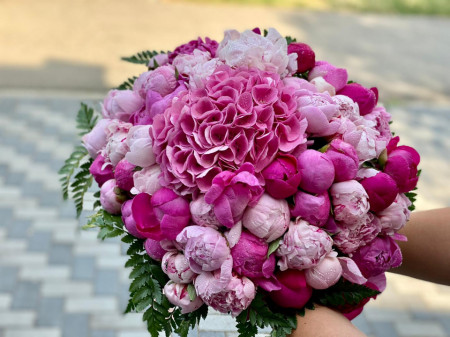 buchet-de-bujori-roz-mare-craiova