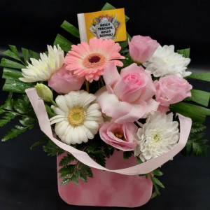 Aranjament floral Hello Teacher 1