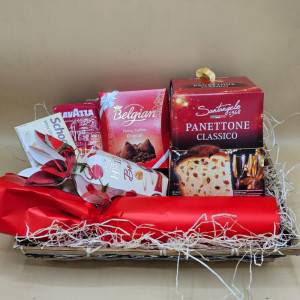 Cos cadou cu trufe si panettone