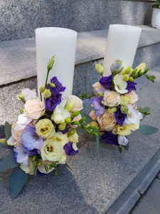 Set lumanari nunta cu eustoma si trandafiri