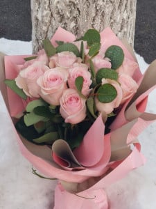 15 trandafiri roz dulce