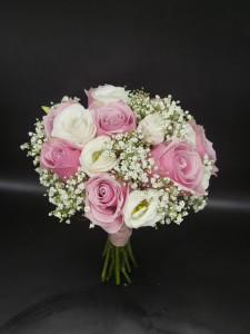 Buchet cu trandafiri roz