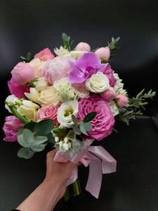 Buchet cununie in nuante de roz!