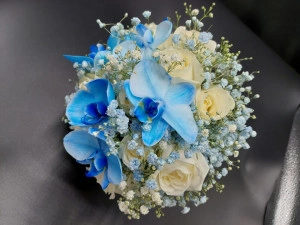 Buchet alb - albastru