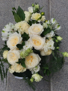 Buchet flori albe