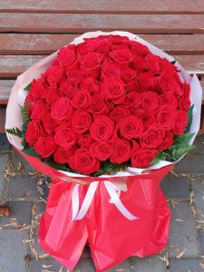 Buchet 101 trandafiri rosii