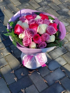 Buchet 27 trandafiri colorati