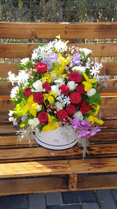Aranjament floral de lux in cutie