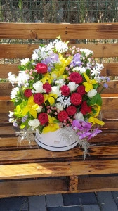 Aranjament floral de lux in cutie