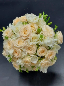 Buchet crem
